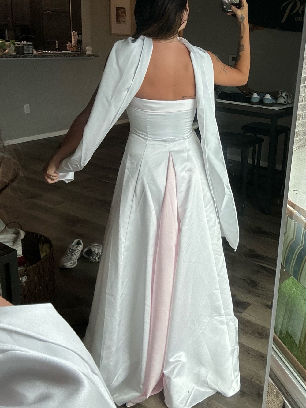 Vintage Baby pink Strapless Satin Wedding Gown - Picture 3 of 4